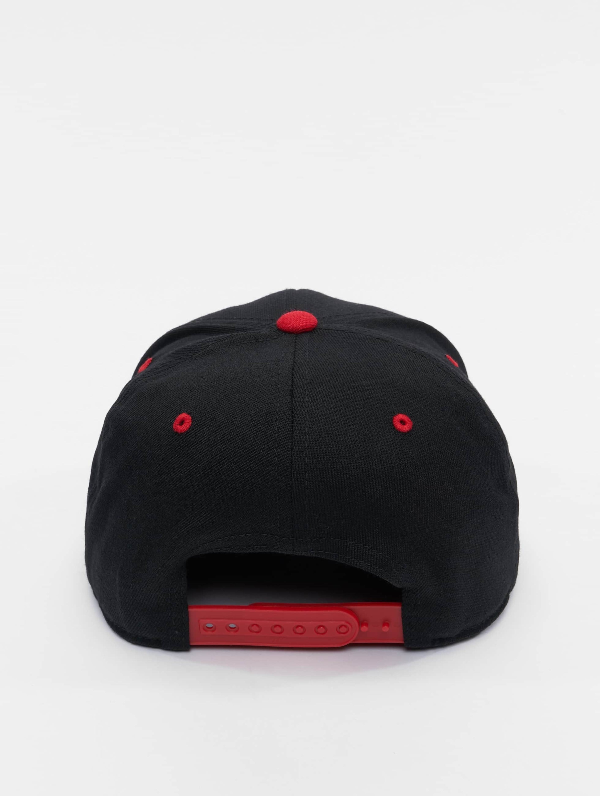 110 Fitted Snapback-308647