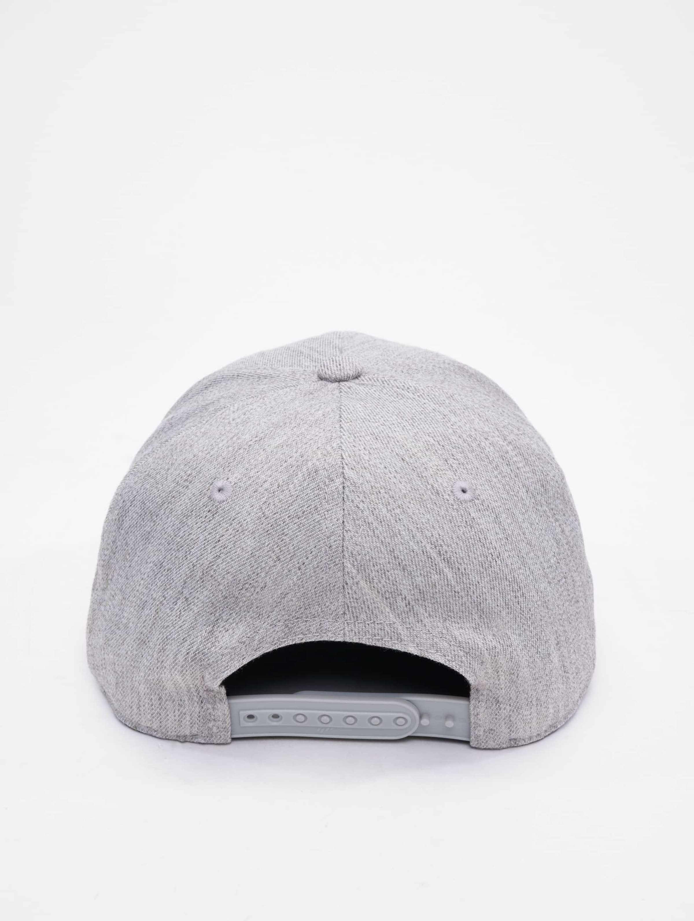 110 Fitted Snapback-524536