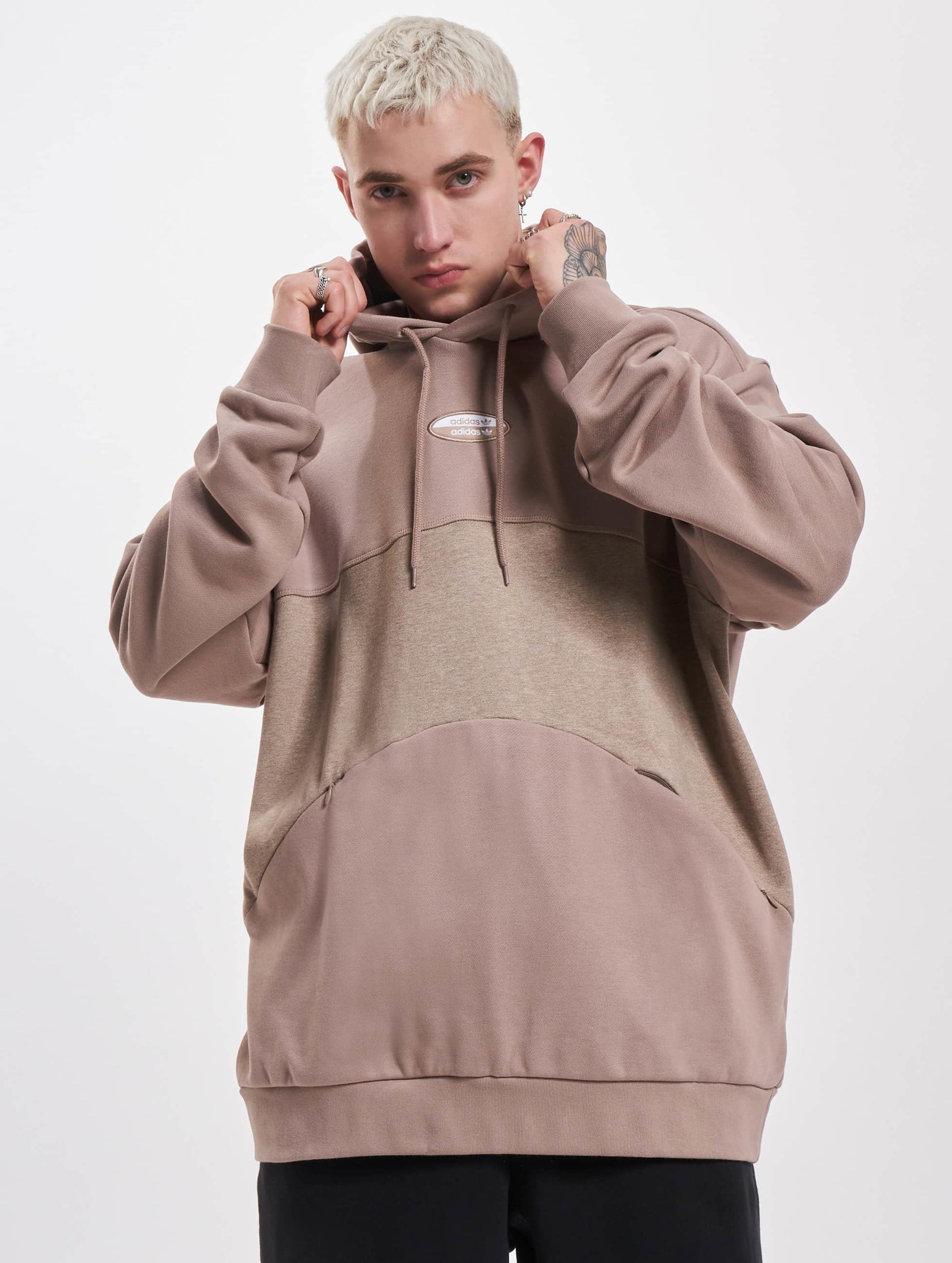 adidas Essential Hoodie-131799