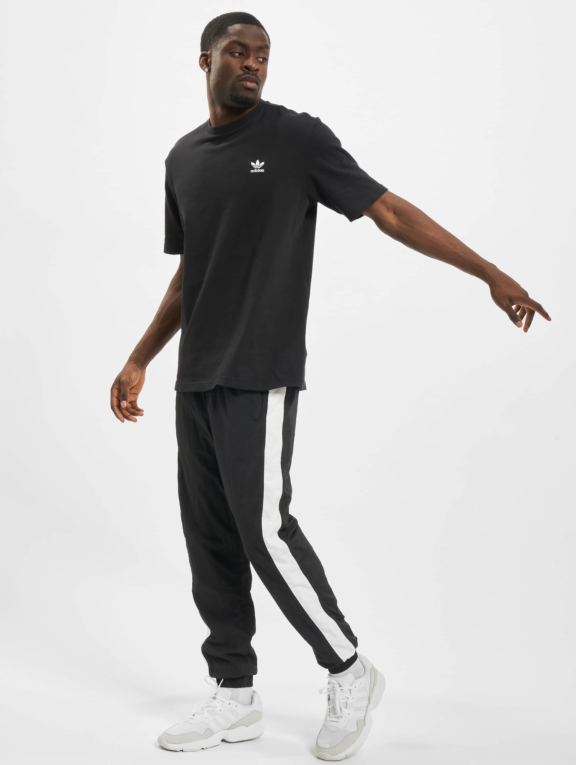 adidas Big Trefoil T-Shirt-141836